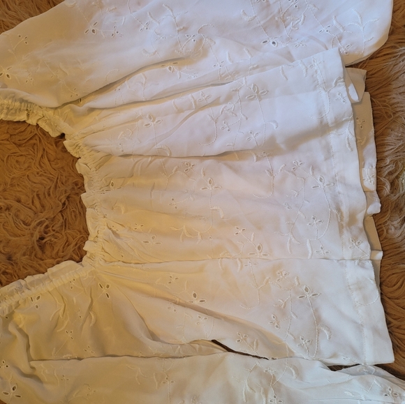 American Eagle cropped top with sleeves - Picture 2 of 4